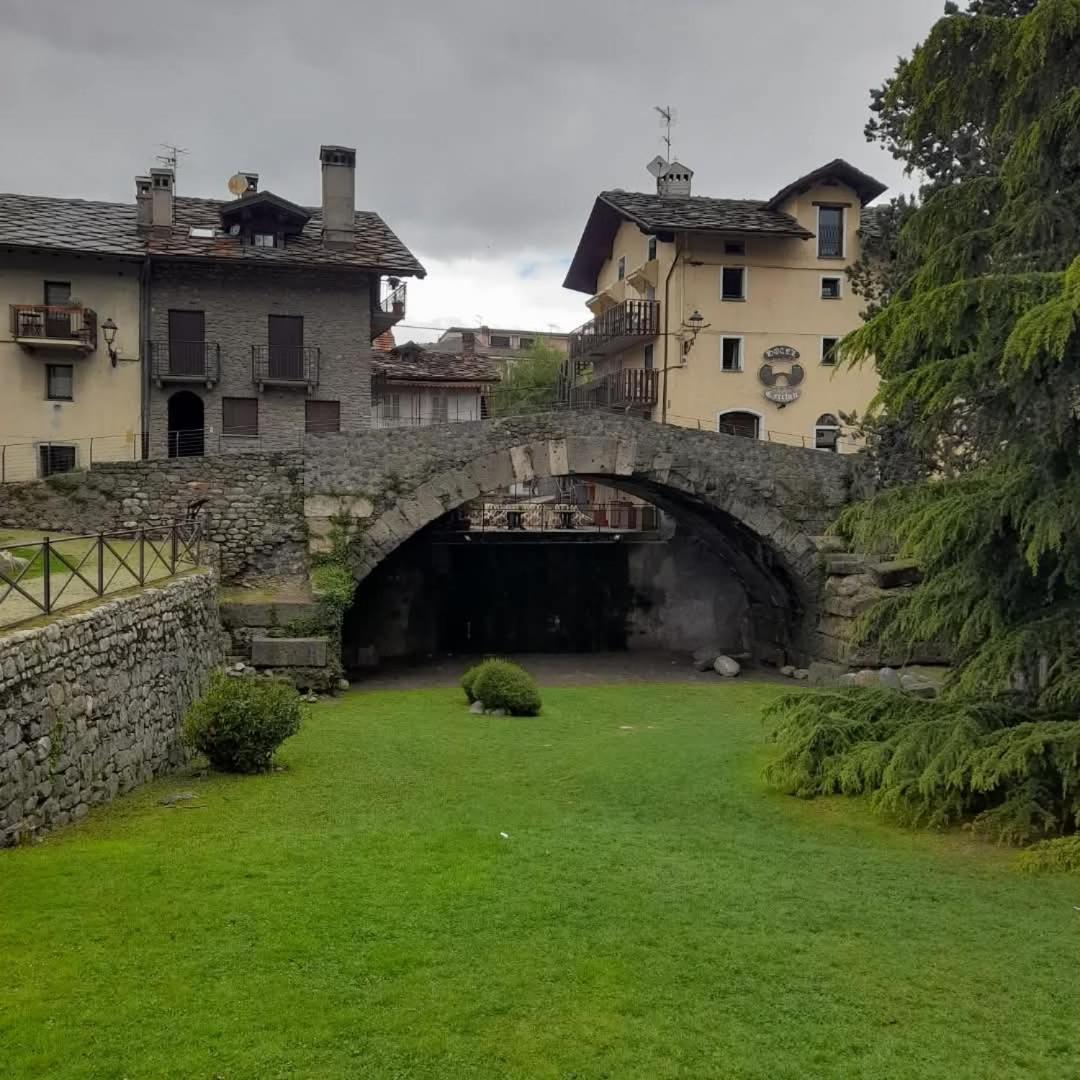 Apartament Il Mughetto Aosta Zewnętrze zdjęcie